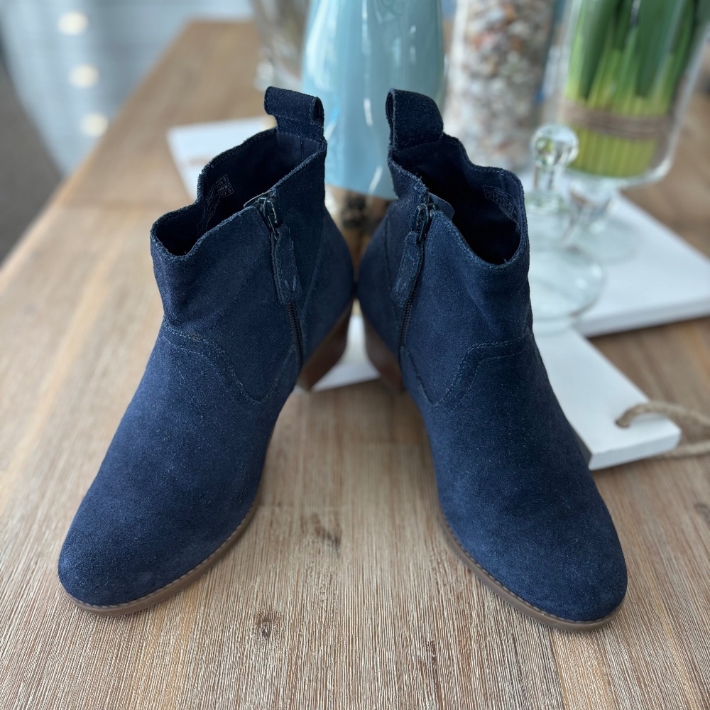 Vionic Joy Vera Bootie Navy Suede Sz 8